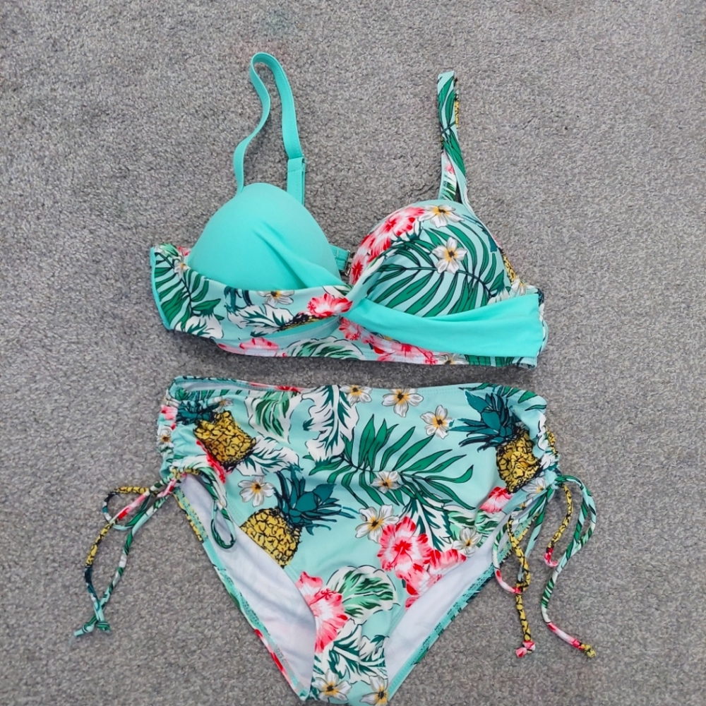 Bikini swimsuit 0XL NWOT underwire top adjustable straps high waist bottoms